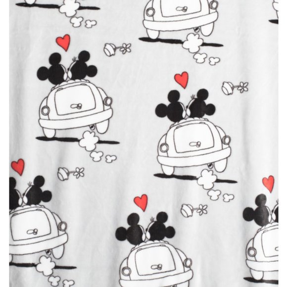 Disney Mickey Mouse & Minnie Mouse Love Car Plush Throw Blanket 50"x70” - Picture 1 of 2